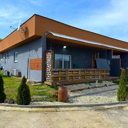 Apartmany Apollo Nagymihály Kültér fotó