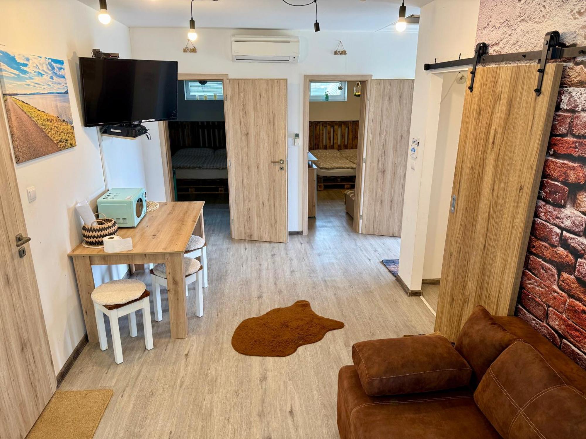 Apartmany Apollo Nagymihály Kültér fotó